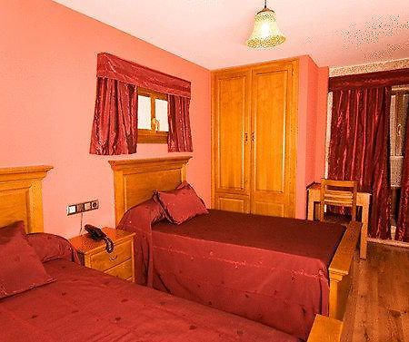 Hotel La Casa Grande Ourense Oda fotoğraf